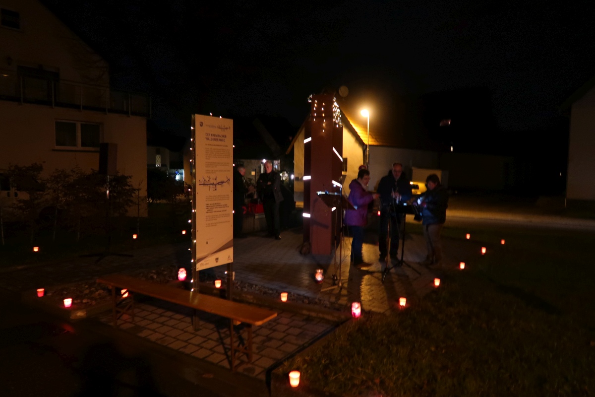 Weihnachtssingen am Waldenserplatz Palmbach 2017